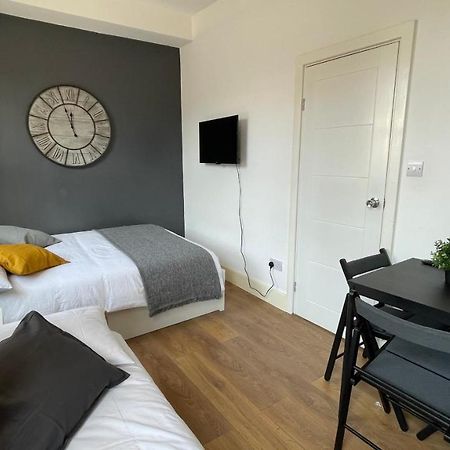 Lovely Studio Flat In The Heart Of Holloway. London Bagian luar foto