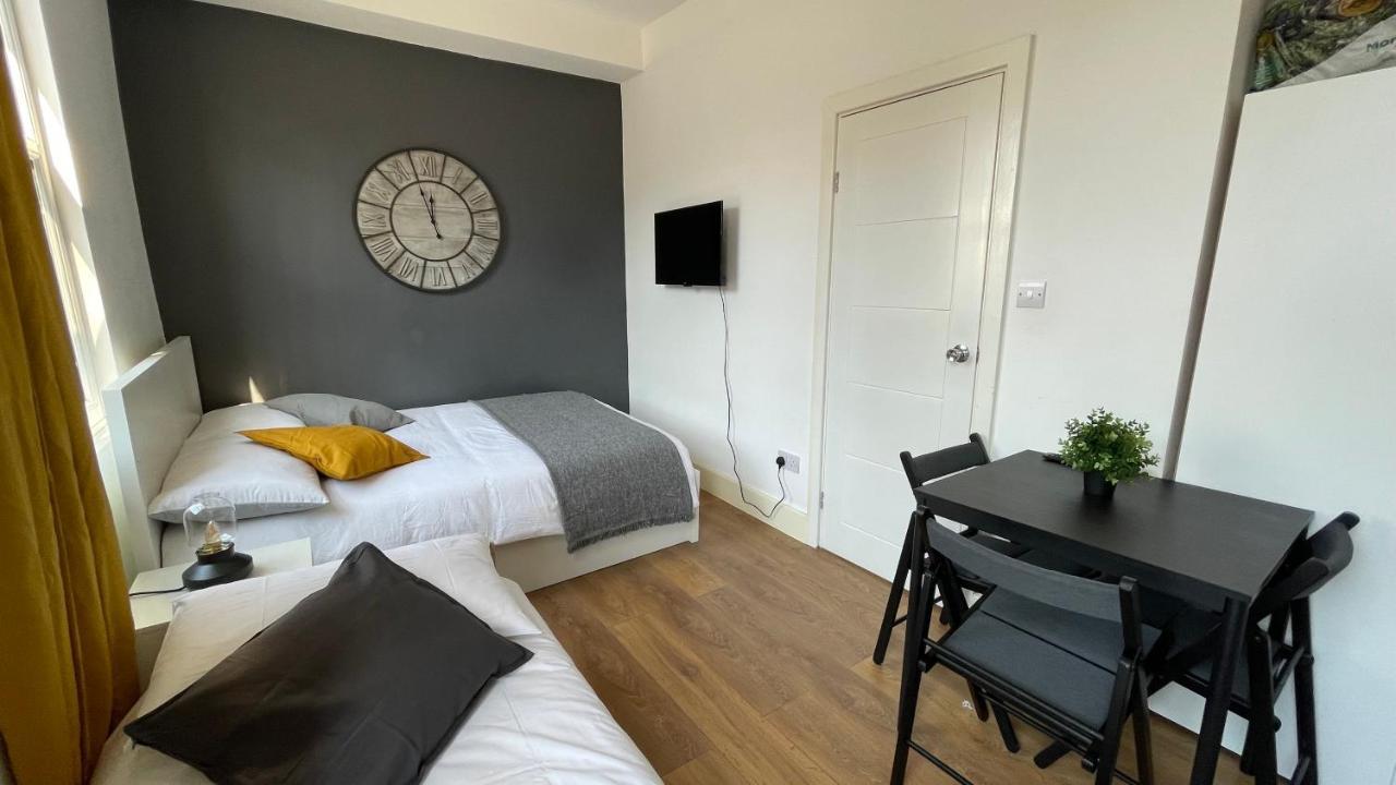 Lovely Studio Flat In The Heart Of Holloway. London Bagian luar foto